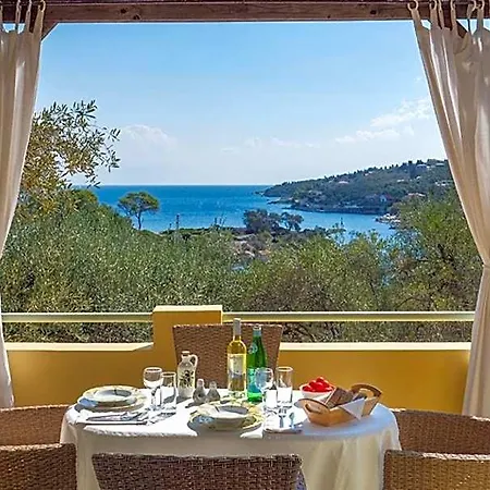 Bay View מלון